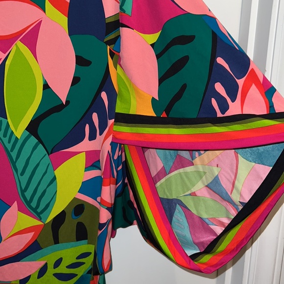 TRINA TURK | RAINFOREST SWIM TUNIC SZ SMALL - Picture 4 of 10